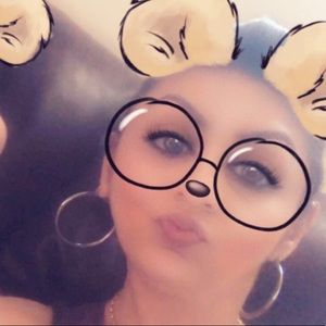 Meet your Posher, Valentina